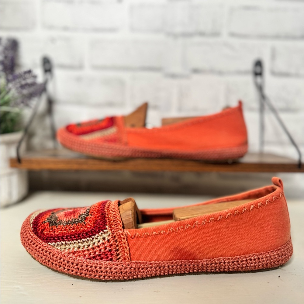 The Sak Crochet Knit Boho Orange Canvas Slip-On Shoes flats Size 8.5